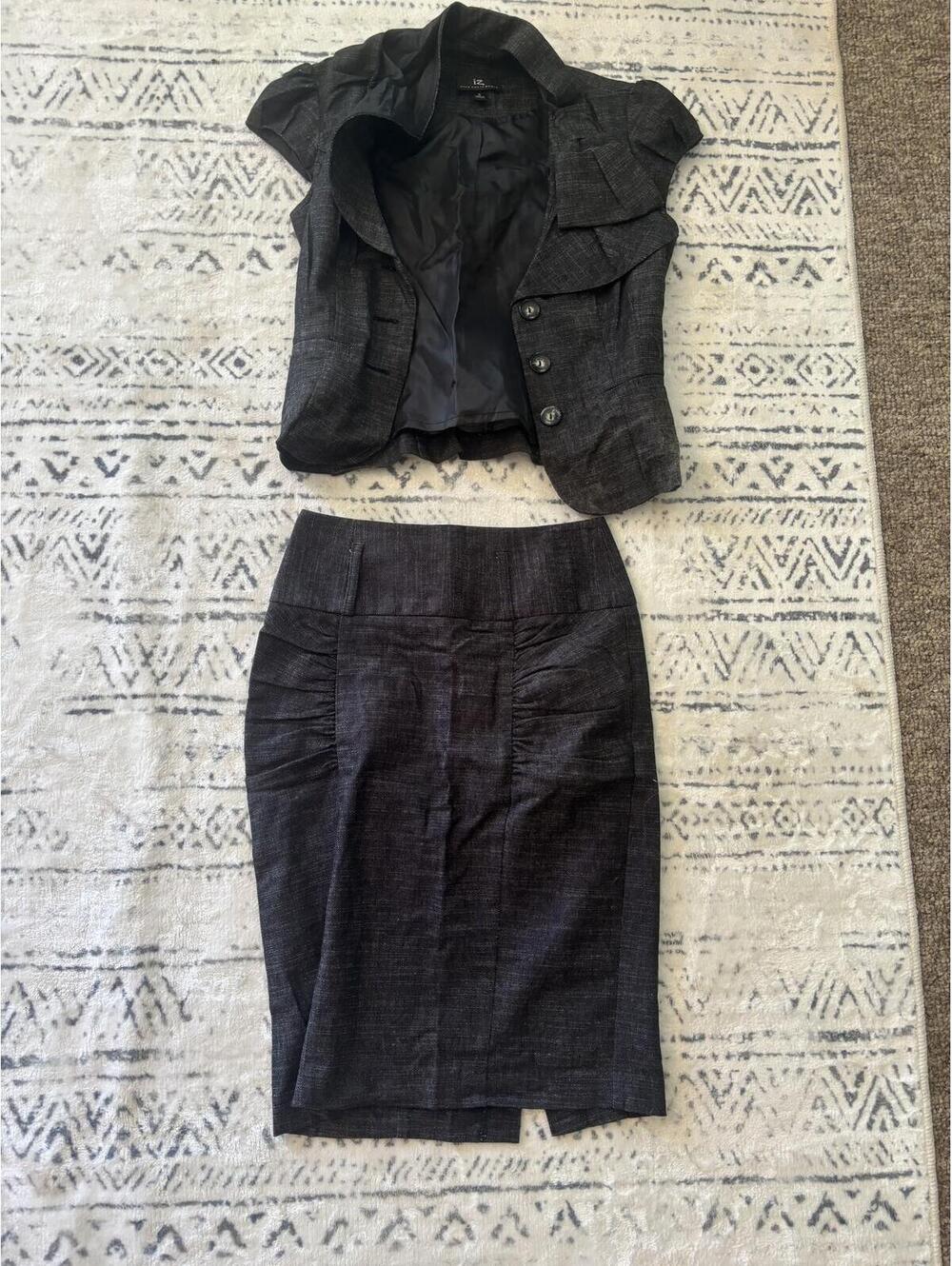 iZ Byer California Black Two-Piece Skirt Set Size S